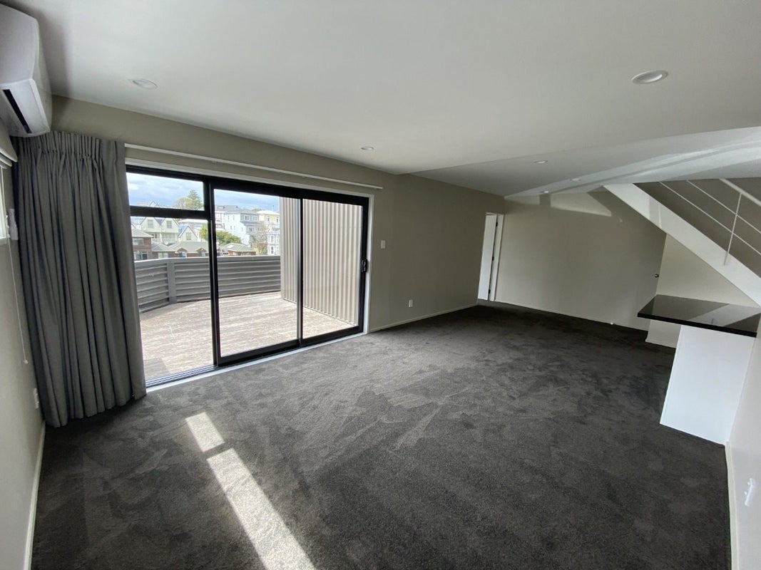 155 Grant Road, Thorndon, Wellington - Carousel 2