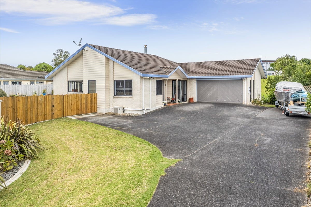 62 Meadowland Drive, Somerville, Auckland - Carousel 7