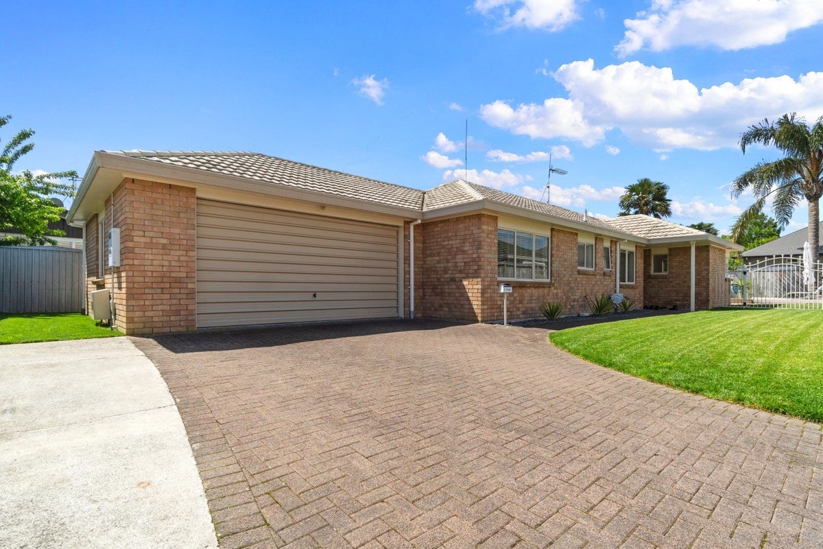 1120 River Road, Flagstaff, Hamilton - Carousel 2