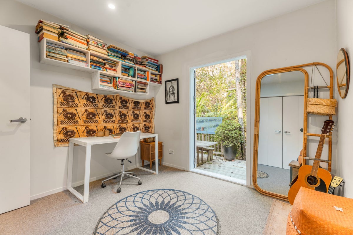 33 Wilma Road, Ostend, Waiheke Island - Carousel 24