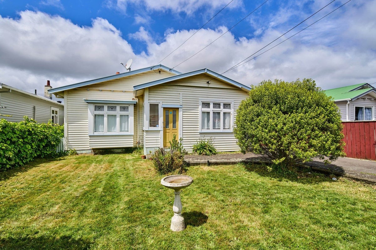 154 Randwick Road, Moera, Lower Hutt - Carousel 1