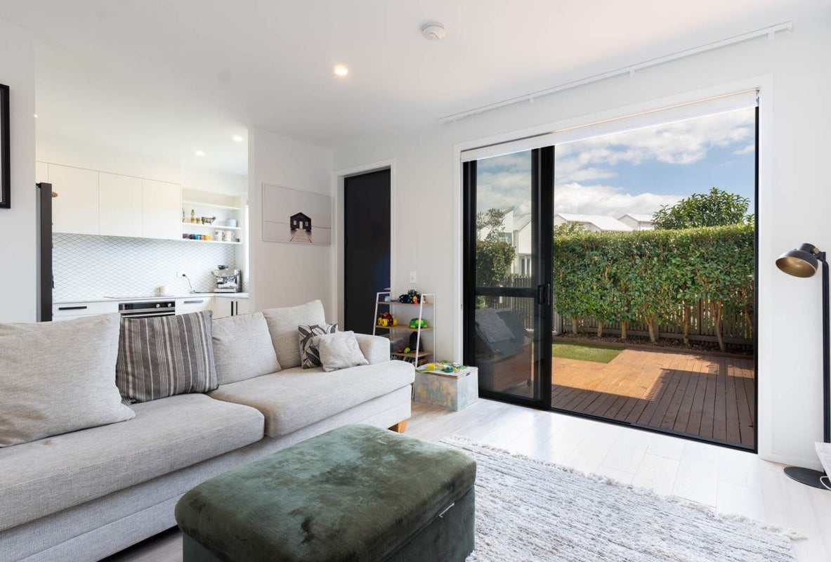 4 Tute Lane, Glen Innes, Auckland - Carousel 2