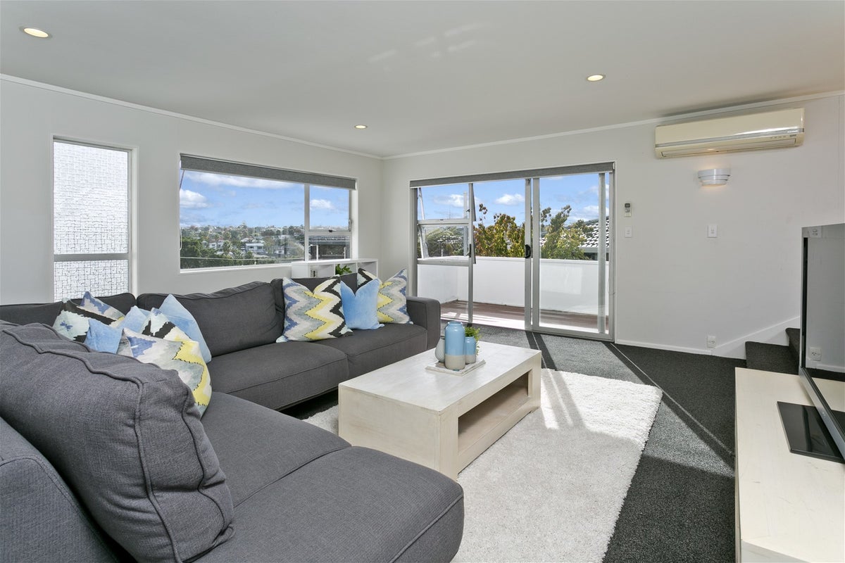 1/901 Beach Road, Waiake, Auckland - Carousel 2