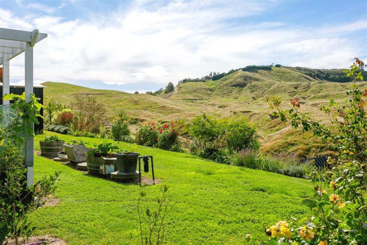 98 Loch Views Road, Acacia Bay, Taupo - Carousel 33