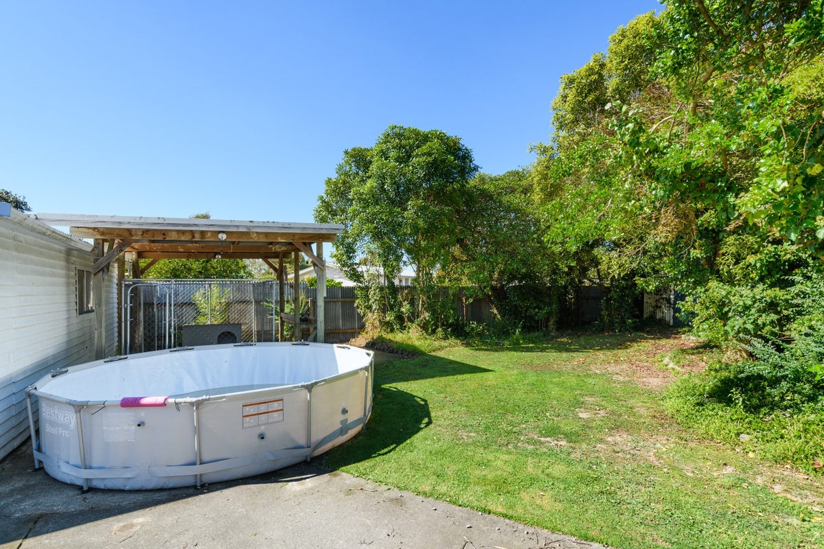 12 Saturn Crescent, Milson, Palmerston North - Carousel 26