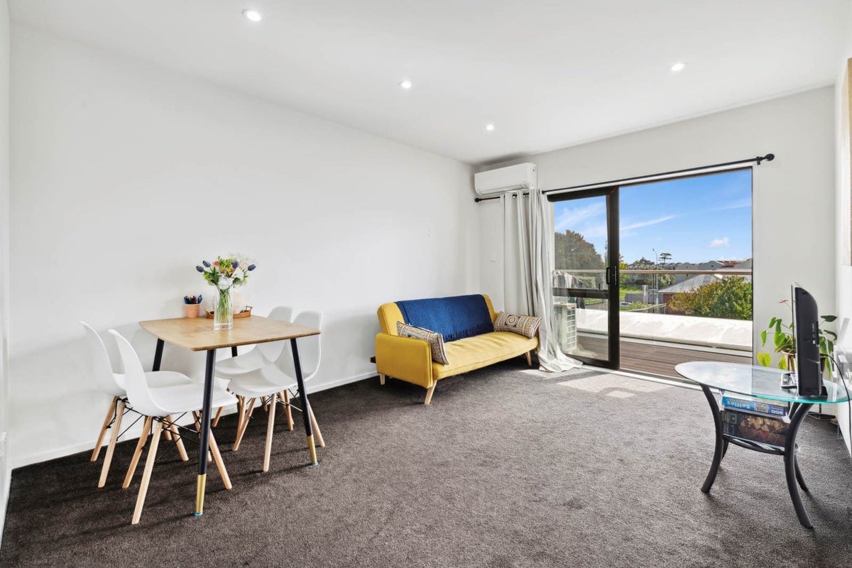 102/4 Richards Avenue, Papatoetoe, Manukau City, Auckland - Carousel 1