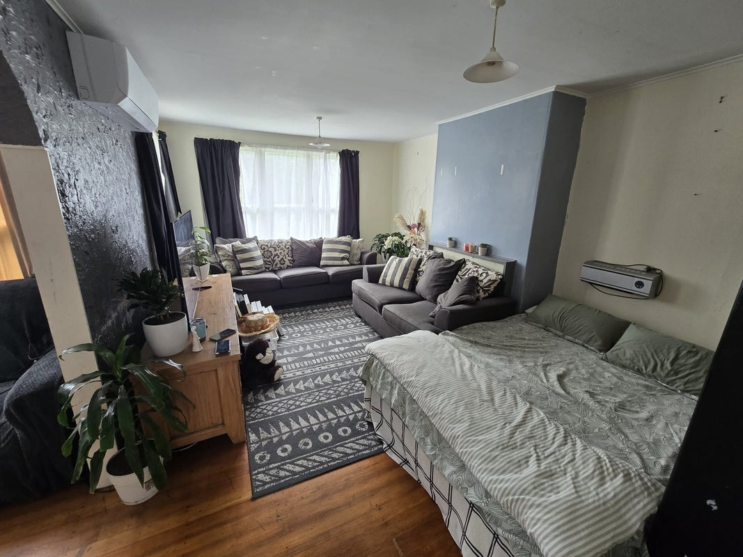 85 Kokiri Crescent, Waitangirua, Porirua - Carousel 2