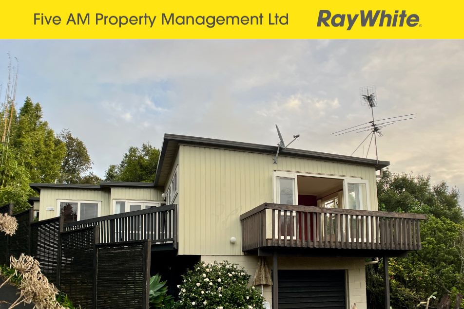 46 Cheriton Road, Mellons Bay, Auckland - Carousel 1