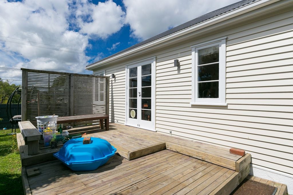12 Bannister Avenue, Johnsonville, Wellington - Carousel 14