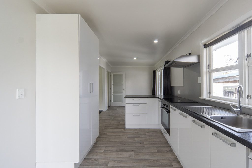 8 Ohaupo Road, Hamilton Lake, Hamilton - Carousel 1