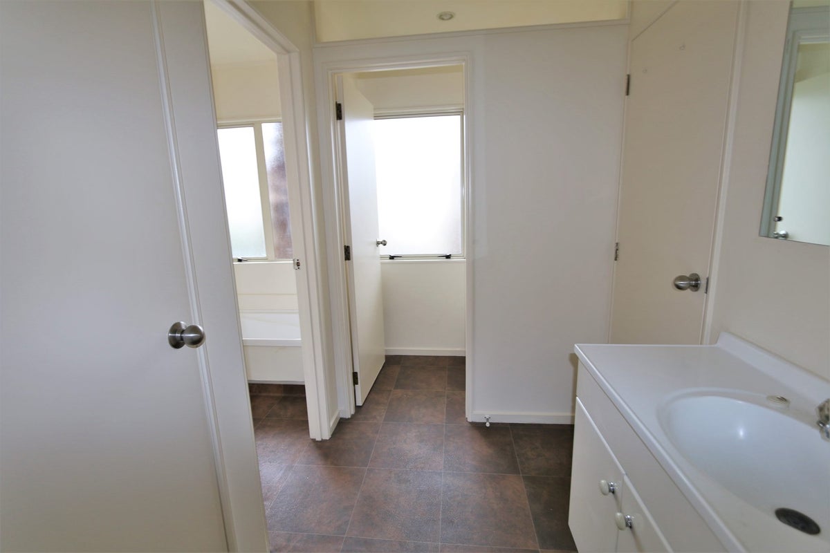 405A Hillsborough Road, Hillsborough, Auckland - Carousel 10