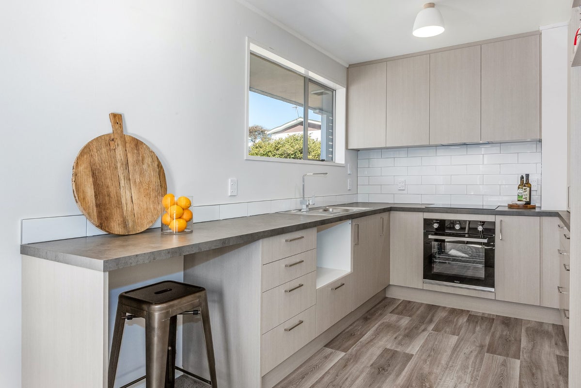 1/3 School Road, Plimmerton, Porirua - Carousel 2