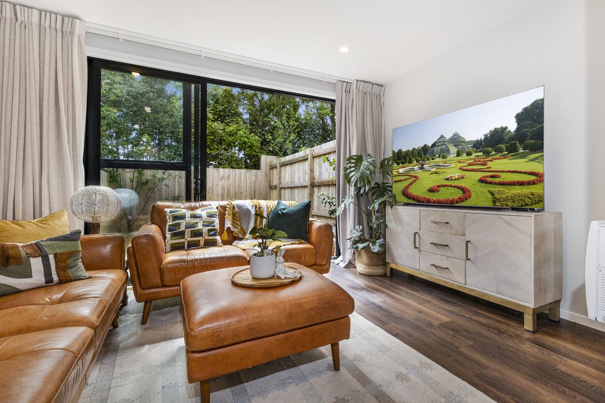 18 Tokai Place, Glen Eden, Auckland - Carousel 2