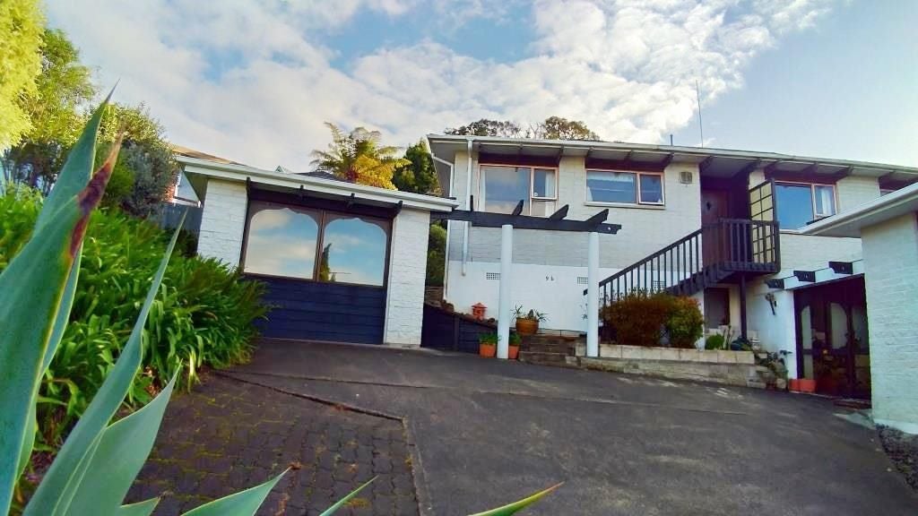 2/9 Seaton Road, Murrays Bay, Auckland - Carousel 1