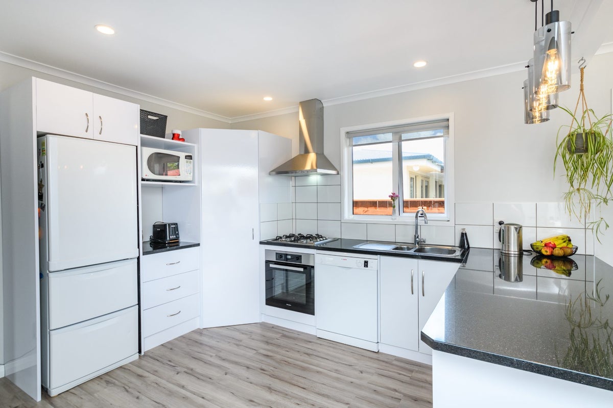 29 Aberdeen Avenue, Takaro, Palmerston North - Carousel 2