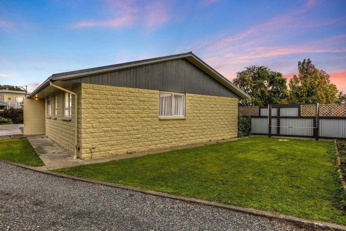 1/22 Snowden Crescent, Islington, BLENHEIM - Carousel 17