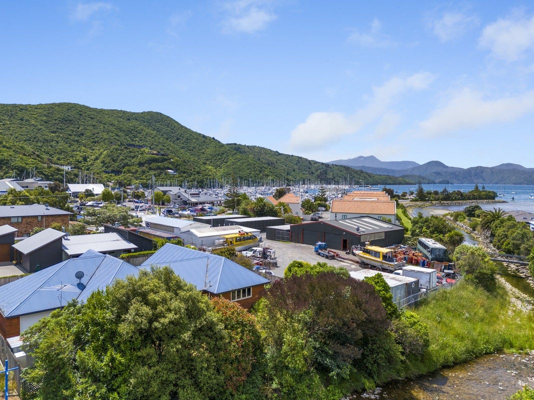 37B Beach Road, Waikawa, Picton - Carousel 2