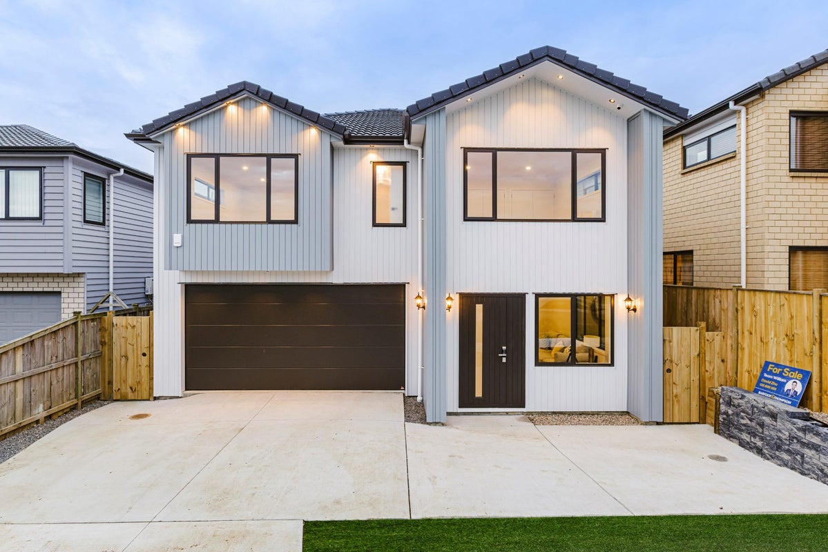 28 Tinaku Road, Flat Bush, Auckland - Carousel 2