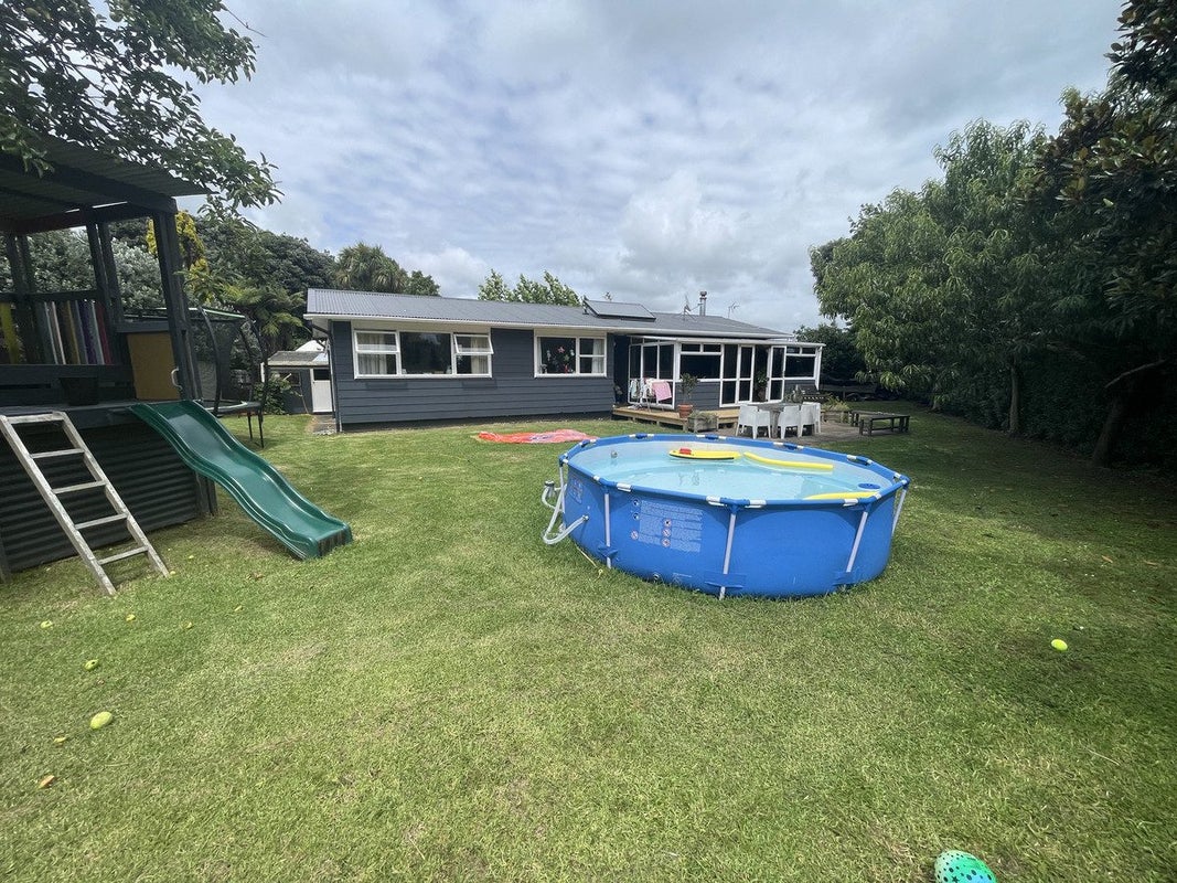 11 Taihiki Road, Clarks Beach, Clarks Beach - Carousel 1
