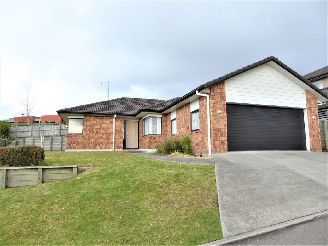 43 Danny Place, Pyes Pa, Tauranga - Carousel 1