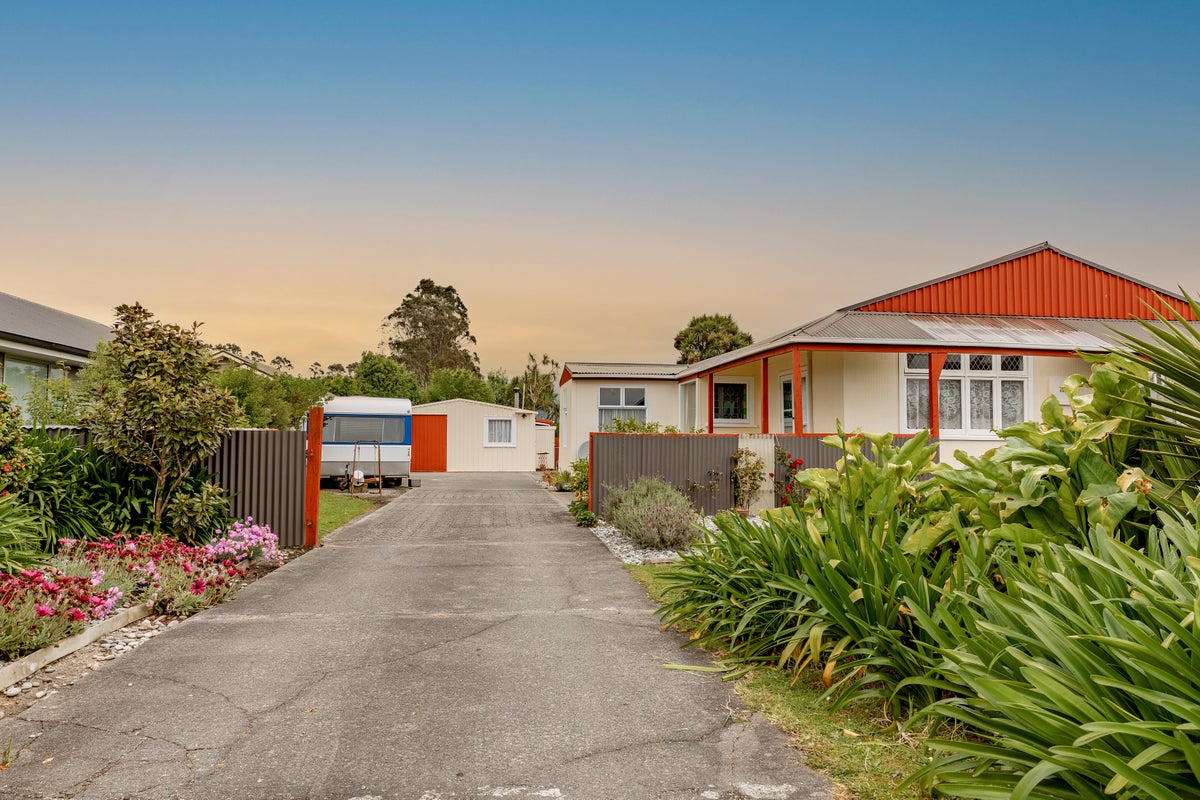 84 Brougham Street, Westport, Westport - Carousel 1