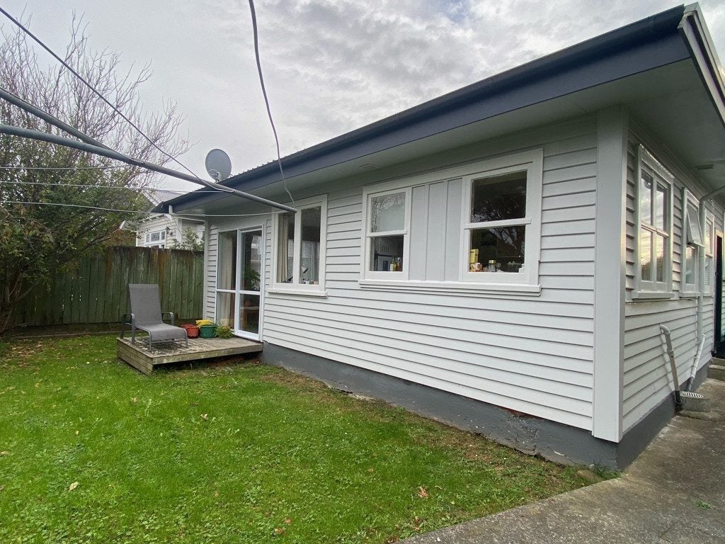 174 Knights Road, Hutt Central, Lower Hutt - Carousel 1