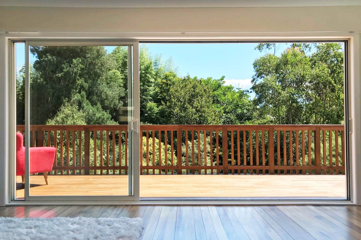 22 Awarangi Rise, Oratia, Auckland - Carousel 1