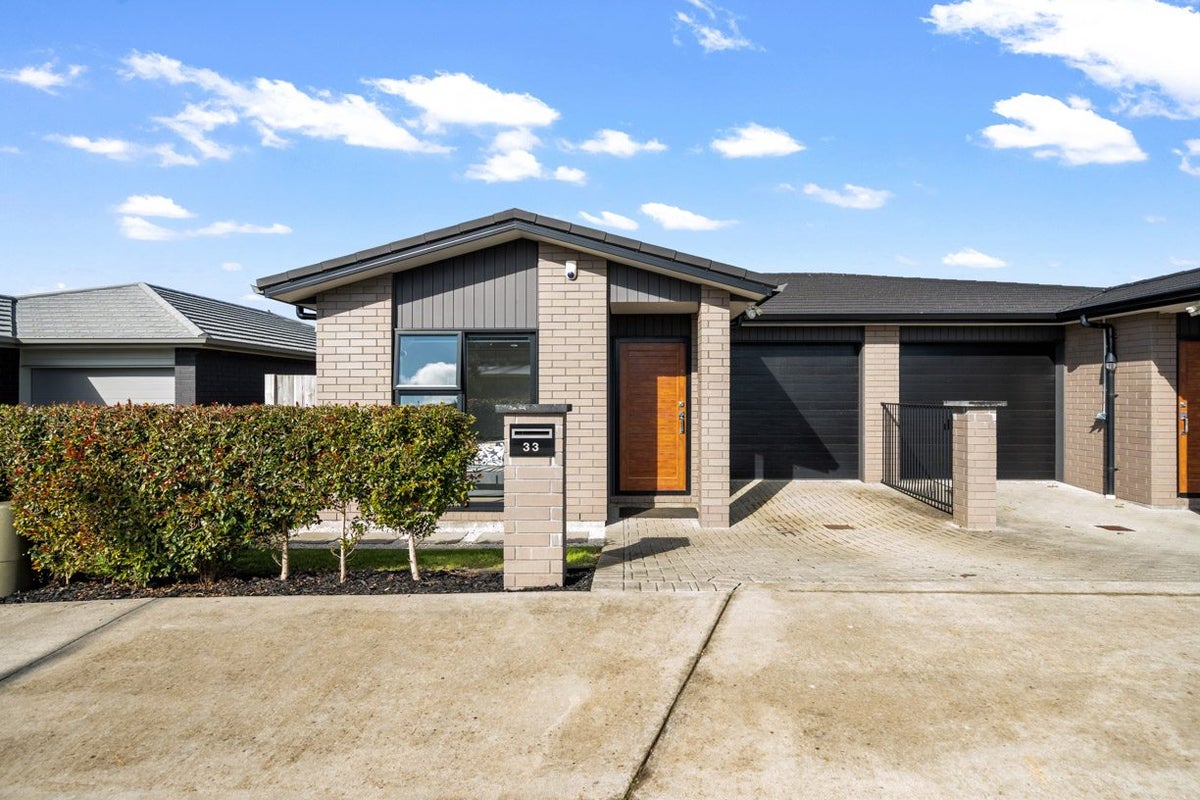33 Taikaranga Street, Pukekohe, Auckland - Carousel 1