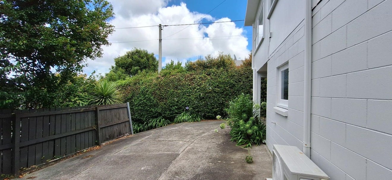 1/156 Carlisle Road, Northcross, Auckland - Carousel 18