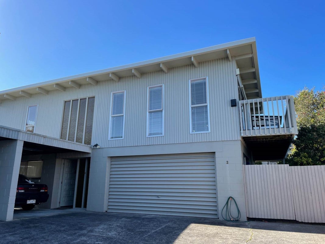2/111 Glamorgan Drive, Torbay, Auckland - Carousel 1