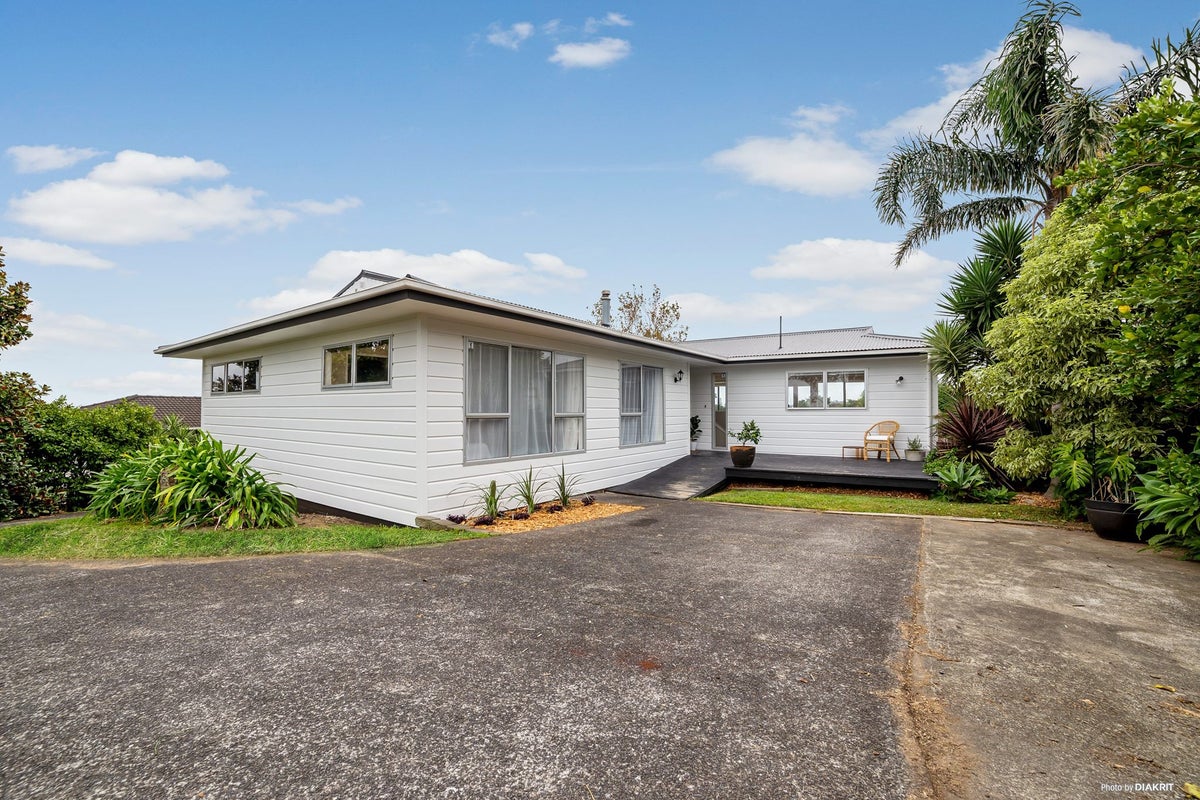 47 Seon Place, Birkdale, Auckland - Carousel 2