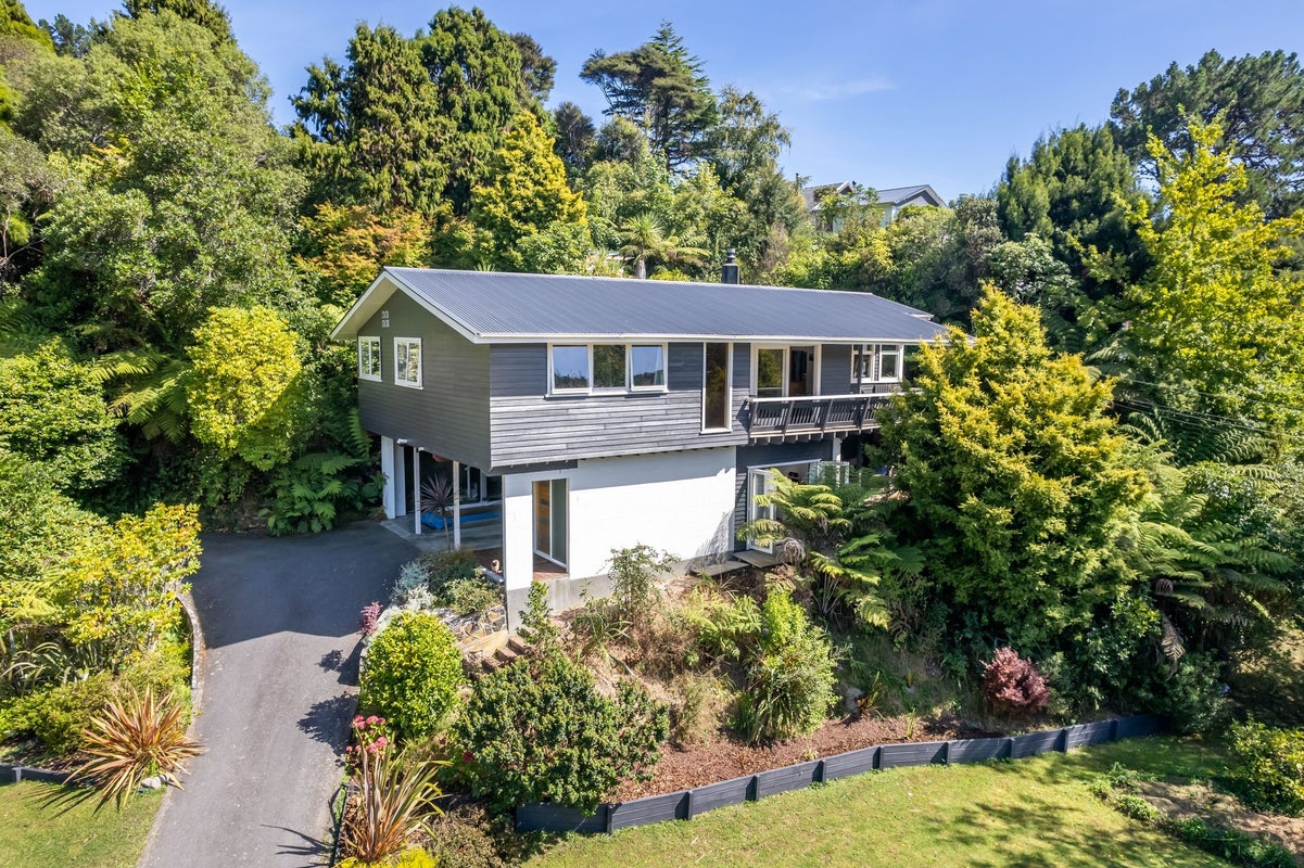 34 Pinehaven Road, Pinehaven, Upper Hutt - Carousel 1