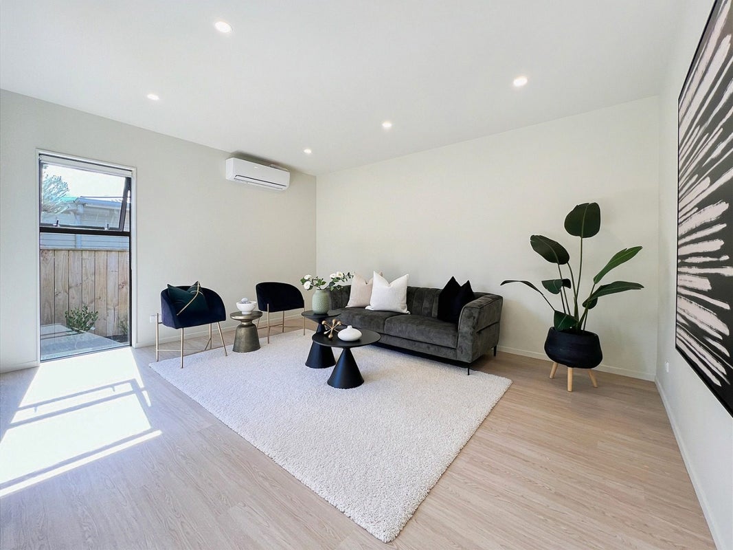 46D Tiroroa Avenue, Te Atatu South, Auckland - Carousel 2
