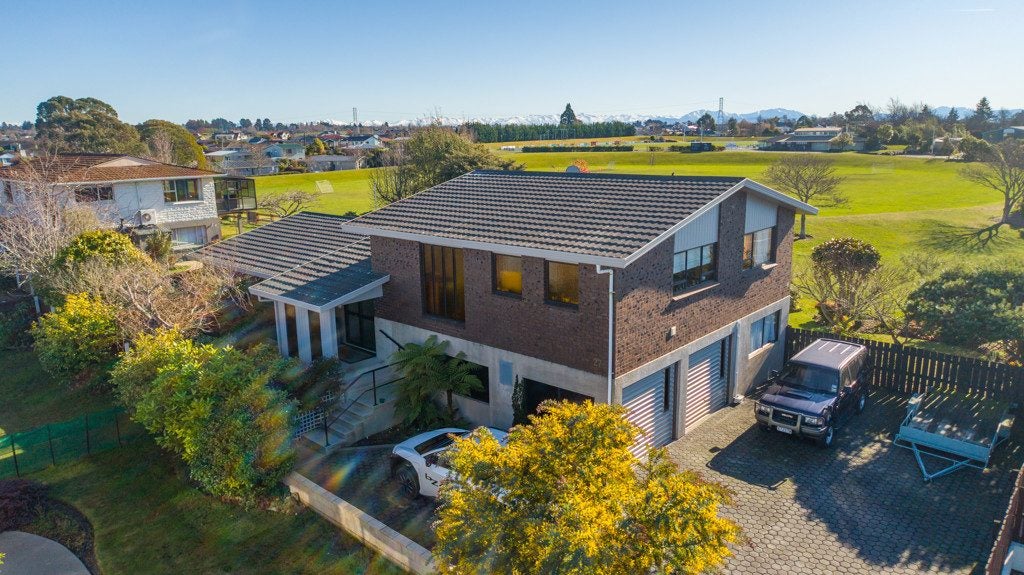 27 Roxburgh Street, Glenwood, Timaru - Carousel 1