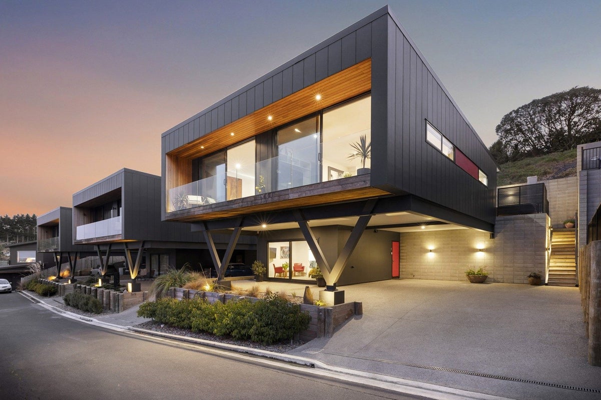 4/2 Clayton Street, Saint Clair, Dunedin - Carousel 1