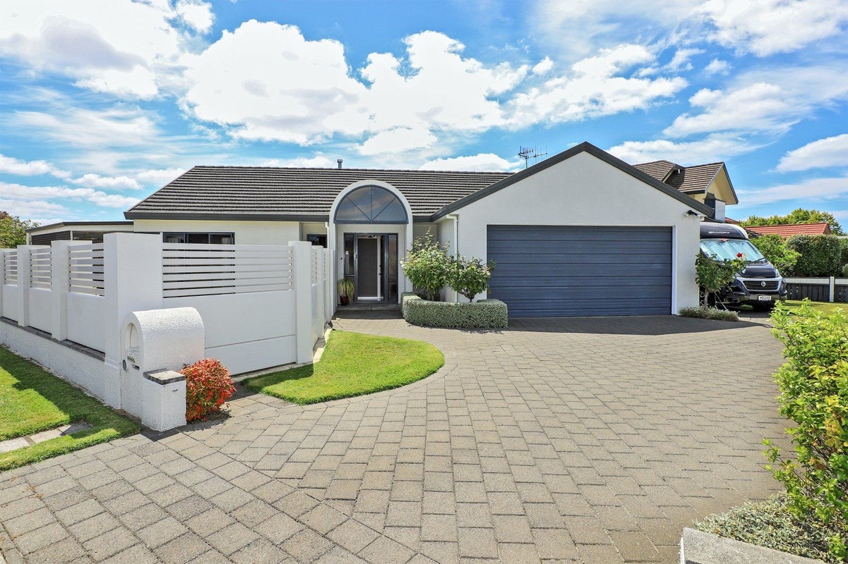 12 Knightsbridge Place, Taradale, Napier - Carousel 1