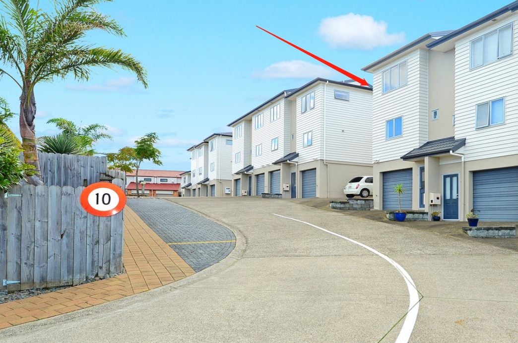6/22 Northcross Drive, Oteha, Auckland - Carousel 1