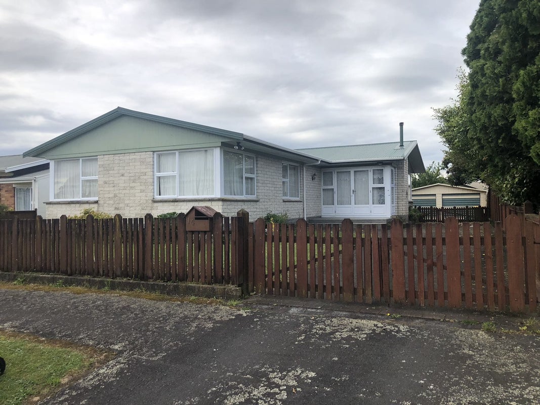14 Oban Avenue, Glenview, Hamilton - Carousel 1