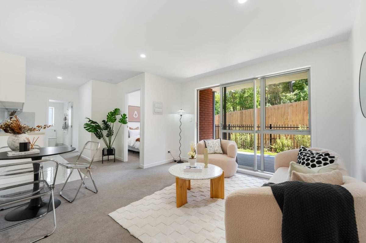 101/3 Potiki Place, Glen Innes, Auckland - Carousel 1
