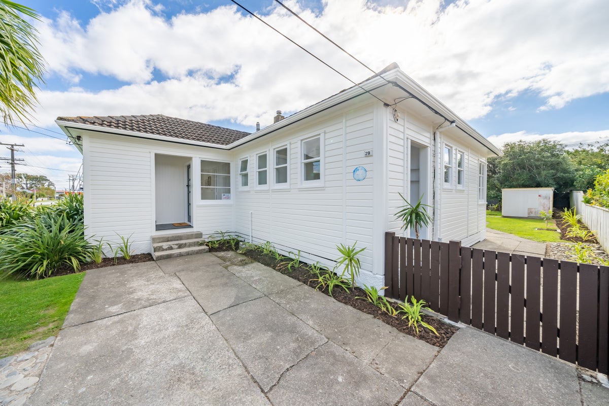 29 Rata Street, Naenae, Lower Hutt - Carousel 2