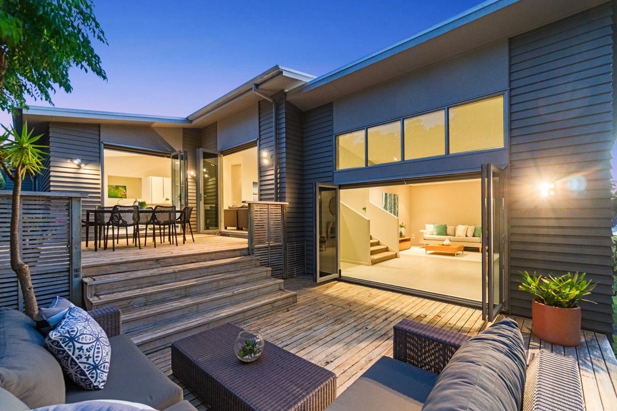 16 Aragon Avenue, Glendowie, Auckland - Carousel 1