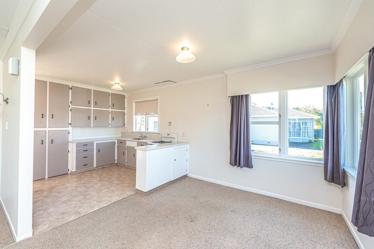 102 Paterson Street, Aramoho, Whanganui - Carousel 2