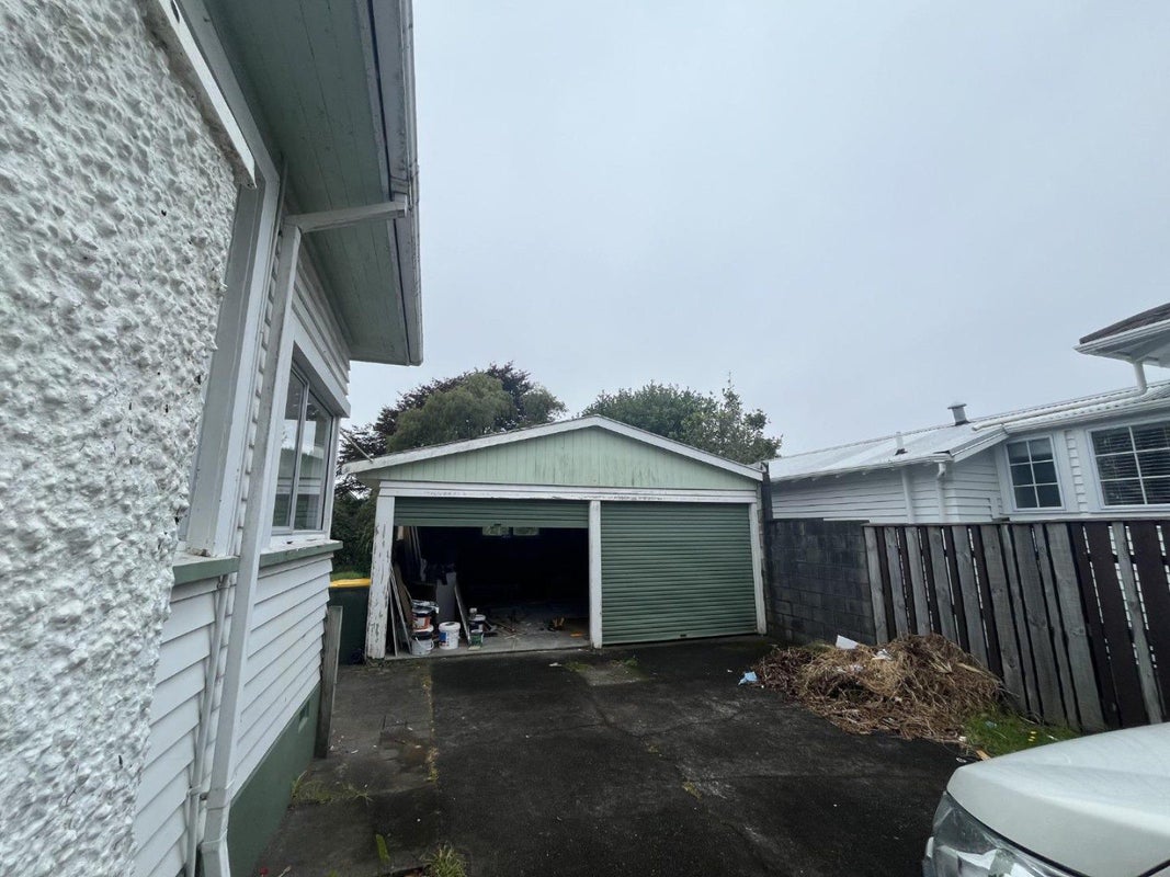 8 Wallath Road, Westown, New Plymouth - Carousel 14