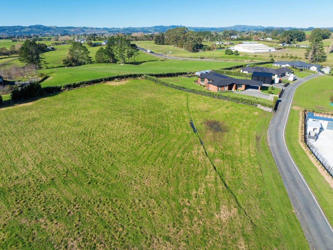 20 Karaka School Lane, Karaka, Papakura - Carousel 1