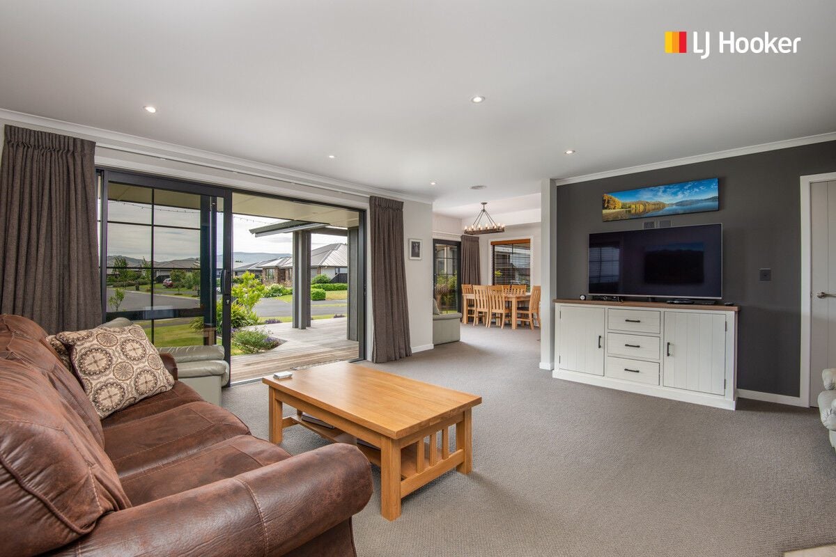 8 Carrick Place, Mosgiel, Mosgiel - Carousel 2