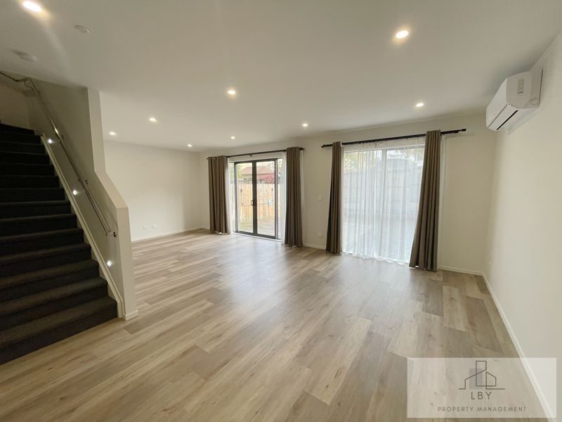 256 Jack Lachlan Drive, Beachlands, Auckland - Carousel 1