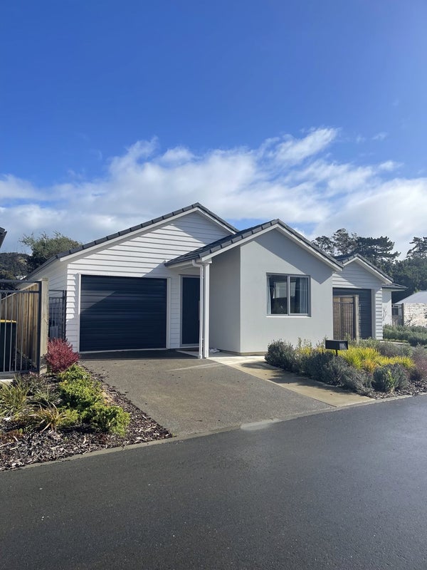 11 Cartographer Way, Whitby, Porirua - Carousel 1