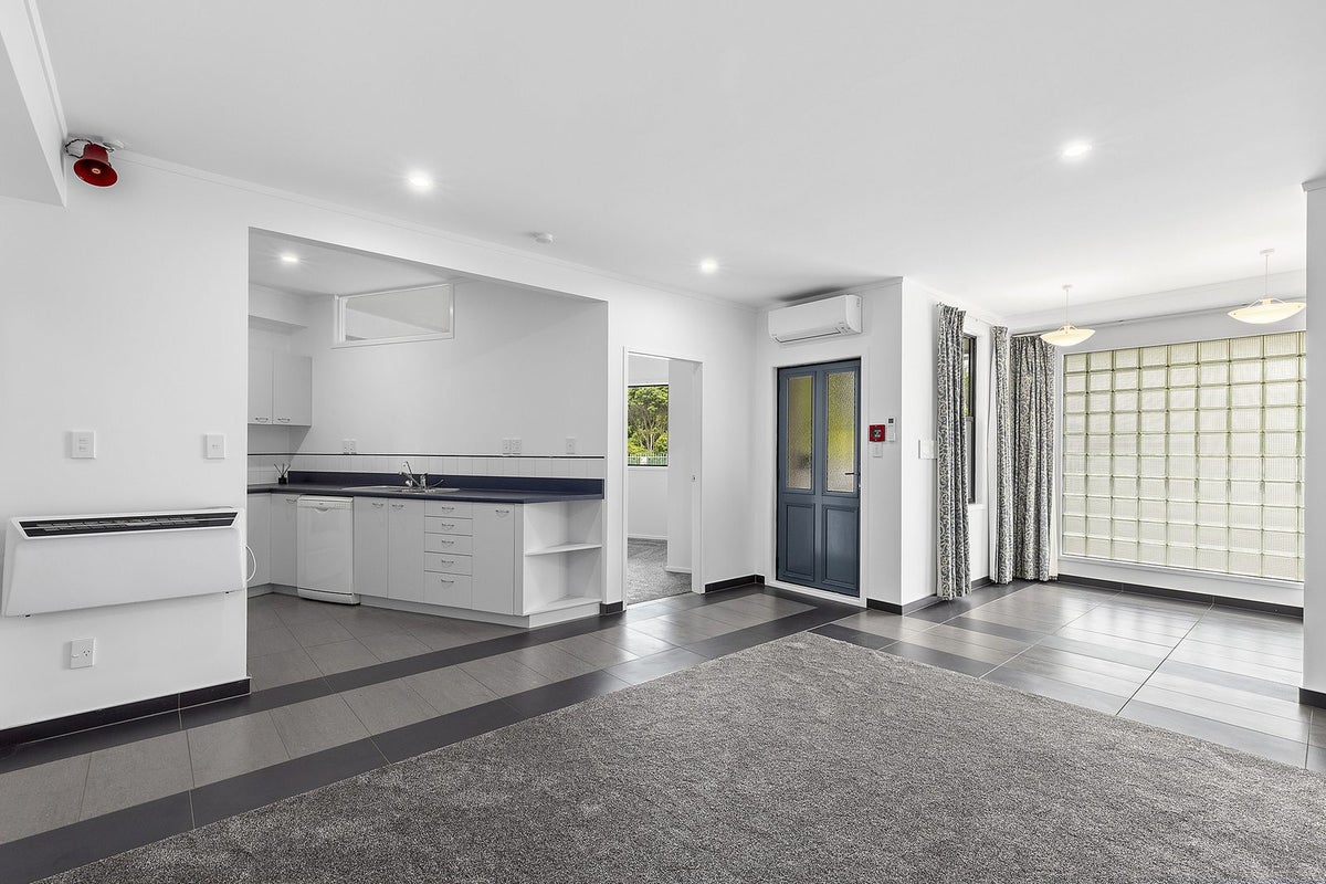 1D Arawa Road, Hataitai, Wellington - Carousel 2