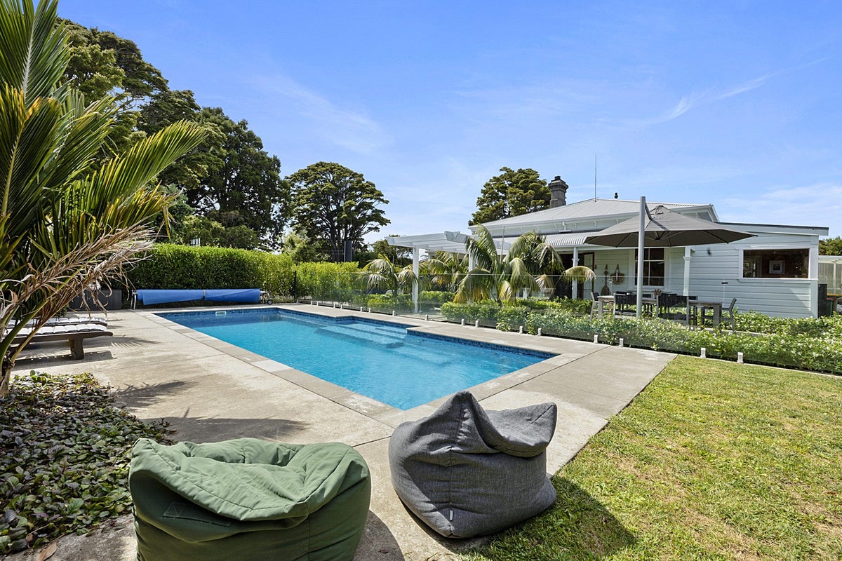 190 Smart Road, Hillsborough, New Plymouth - Carousel 1