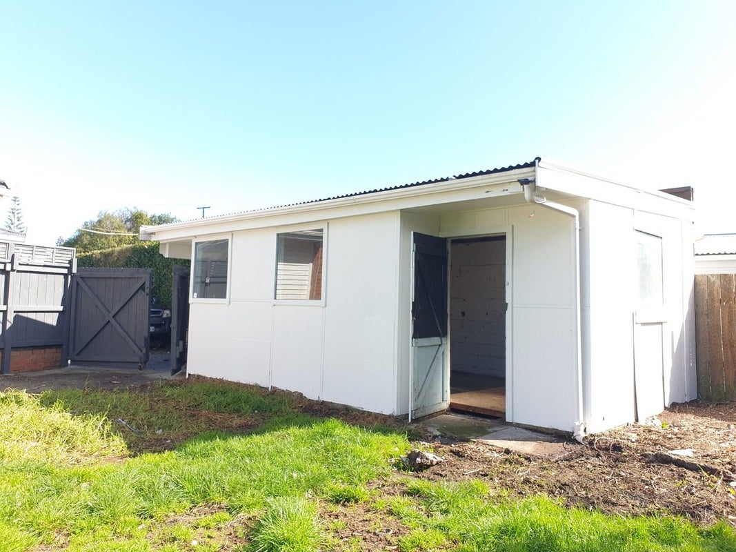 5 Christmas Road, Manurewa, Auckland - Carousel 10